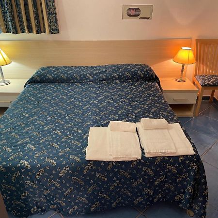 B&B La Terrazza Sul Porto Ponza Ngoại thất bức ảnh