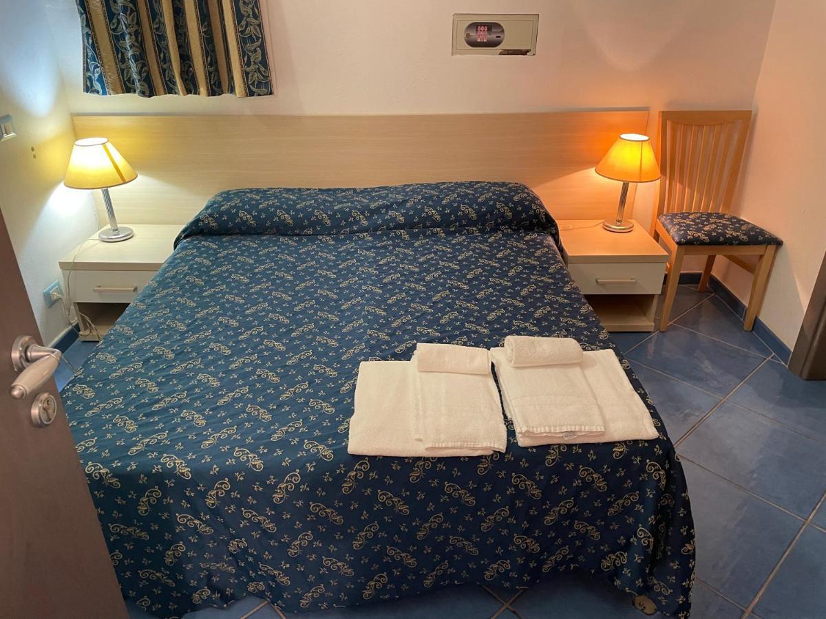 B&B La Terrazza Sul Porto Ponza Ngoại thất bức ảnh