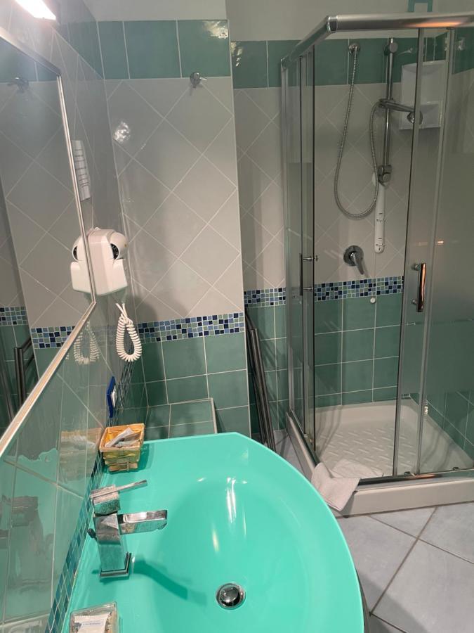 B&B La Terrazza Sul Porto Ponza Ngoại thất bức ảnh