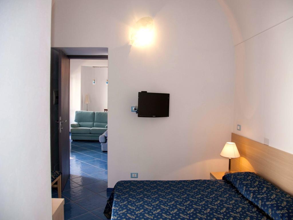 B&B La Terrazza Sul Porto Ponza Ngoại thất bức ảnh