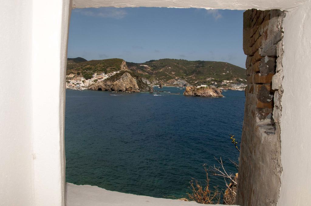 B&B La Terrazza Sul Porto Ponza Ngoại thất bức ảnh