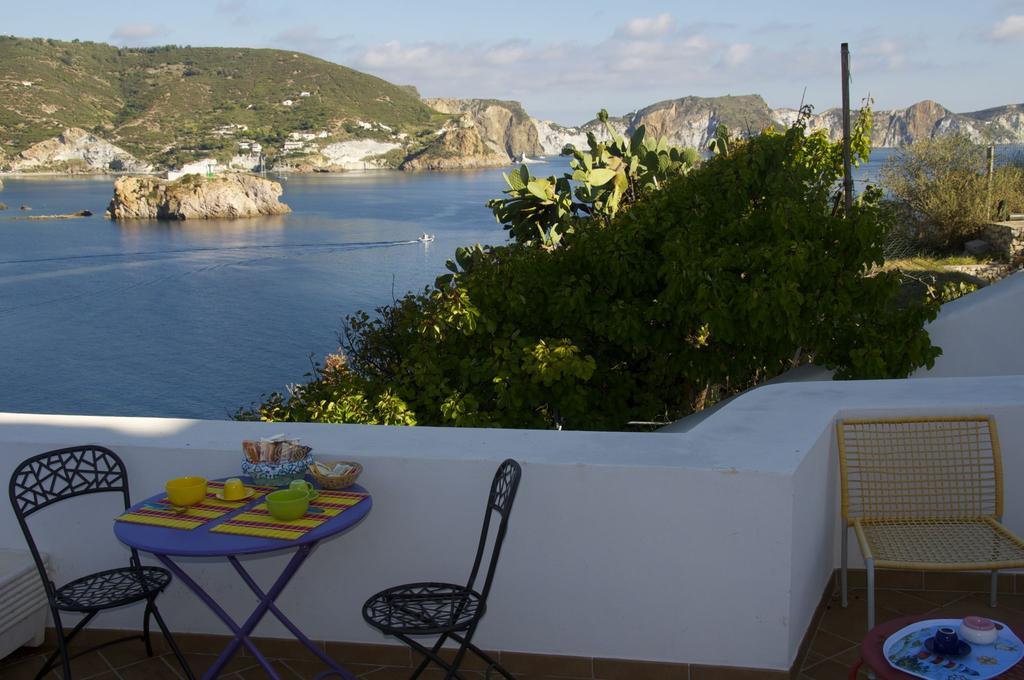 B&B La Terrazza Sul Porto Ponza Ngoại thất bức ảnh